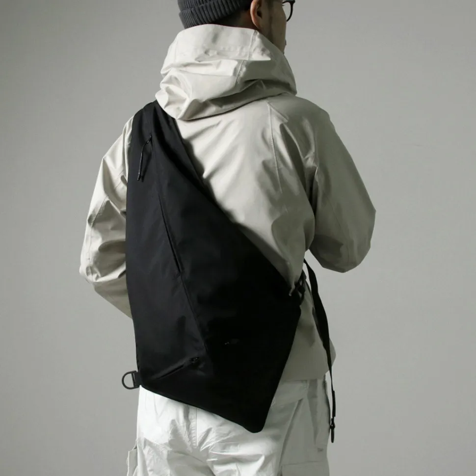 BAICYCLON BY BAGJACK / BCL-73 Triangle One Strap Bag