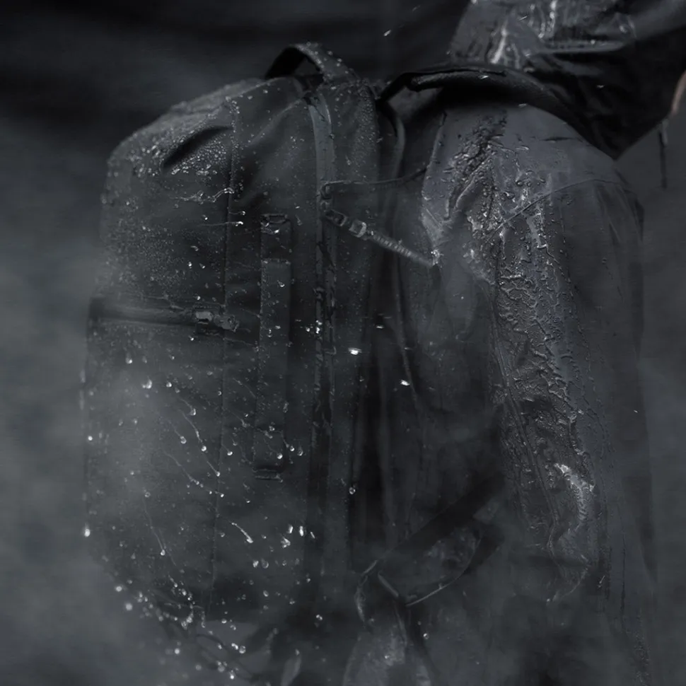 BLACK EMBER / Shadow 26 Backpack