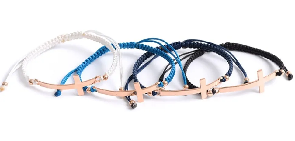 CHALISA T.. / Flatt Silver Cross Notched Cord Bracelet