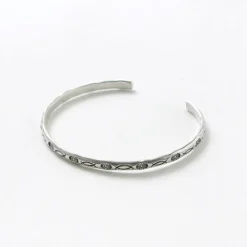 PHADUA / Karen Silver Bangle / 1439