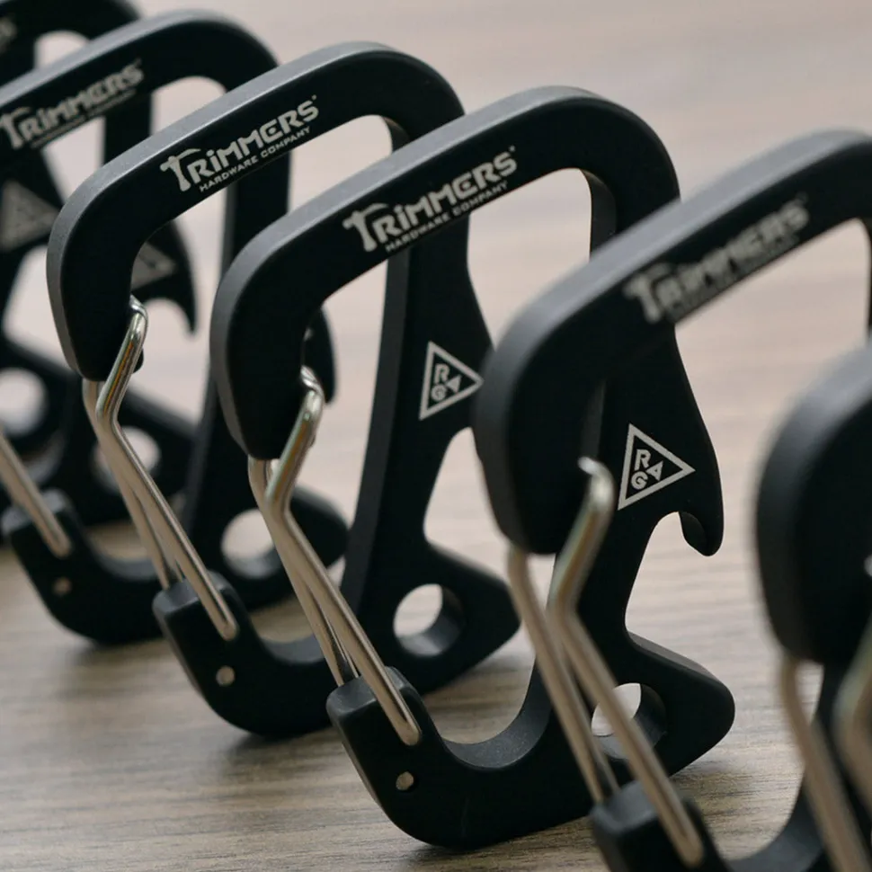 TRIMMERS × RAG / Shark tail carabiner